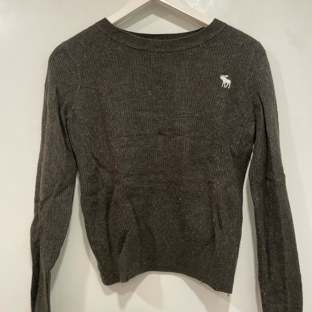 Gray Ribbed Sweater with Logo